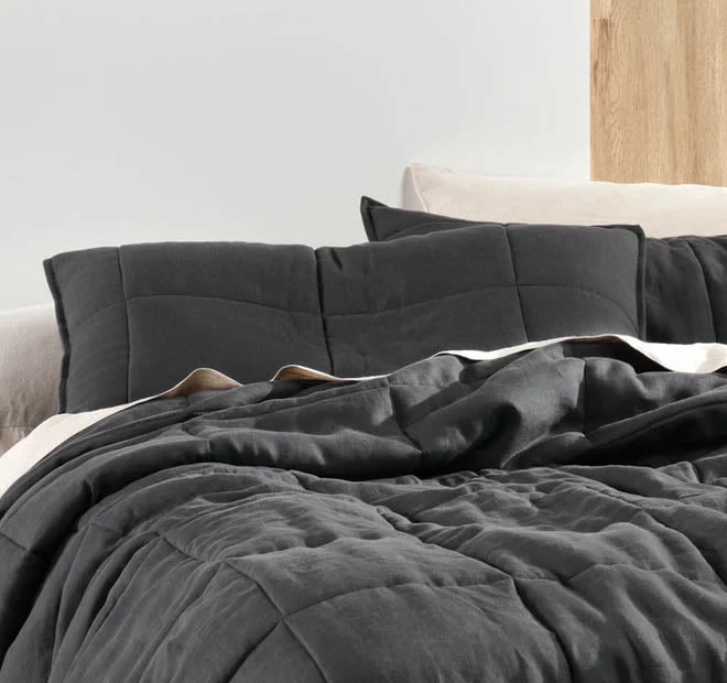Nimes Linen Coverlet Magnet - Image 4